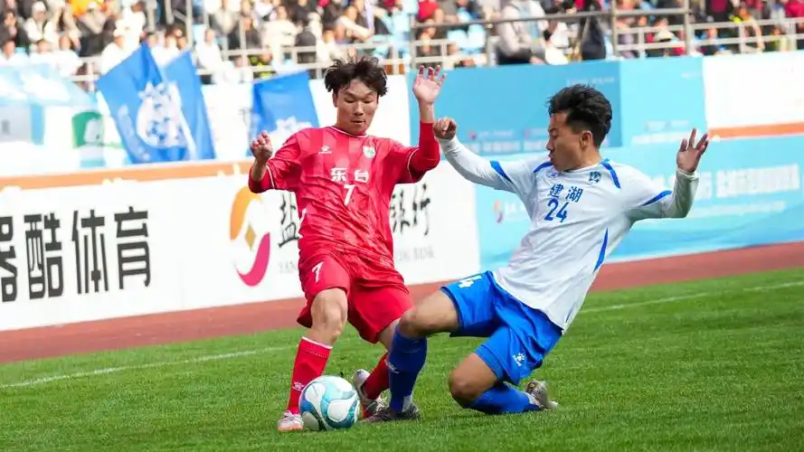 欧冠对决：里昂 VS 曼城